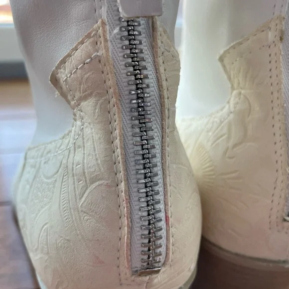 DOLCE VITA SHANTA ANKLE BOOTS - size 8.5 - Picture 5 of 5